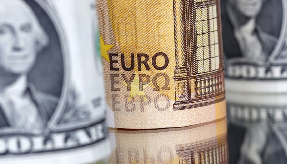 Euro dhe Dollari ne nivelin me te ulet ne 2 muaj e gjysem
